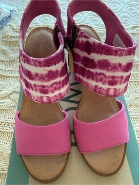 Toms Pink Tie-Dye Ankle Strap Sandals